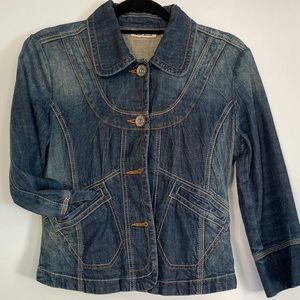 DKNY Jean jacket super cute, stylish, slimming